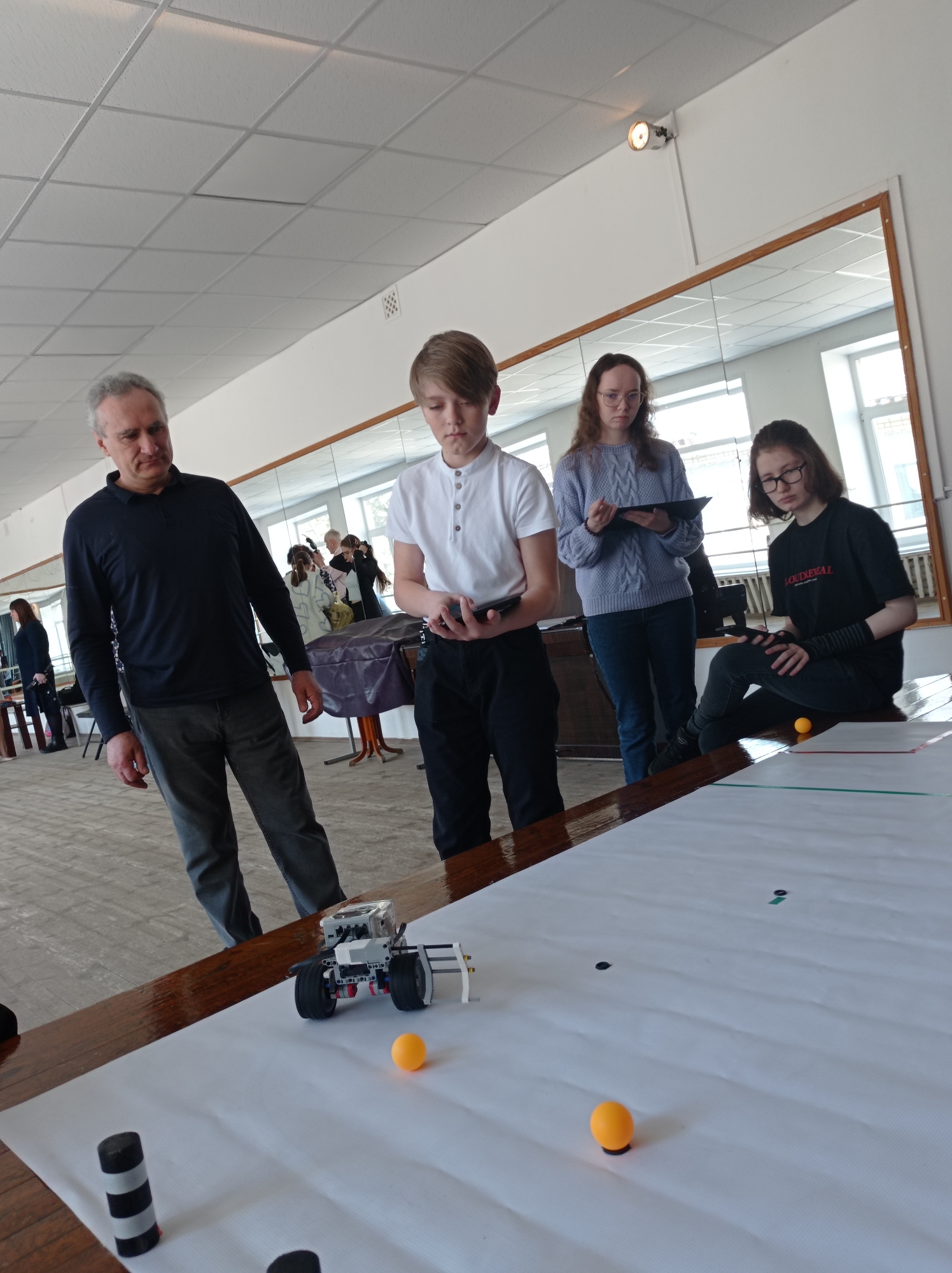 Открытые городские соревнования по робототехнике «RobotLife – 2024»